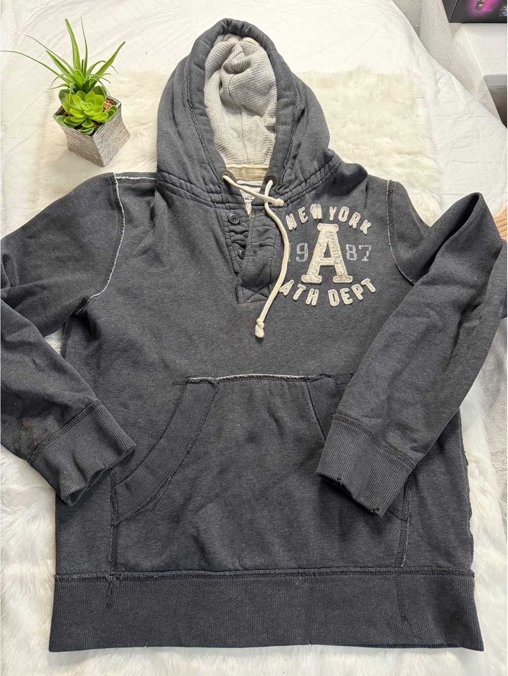 Aeropostale Gray Hooded Sweatshirt Size Small/Petite